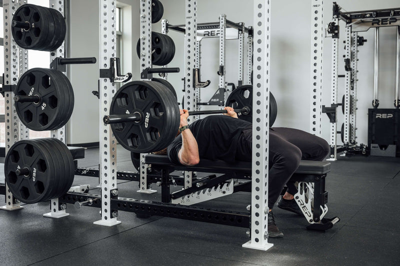 The Best Way to Bulk and Cut, According to Science